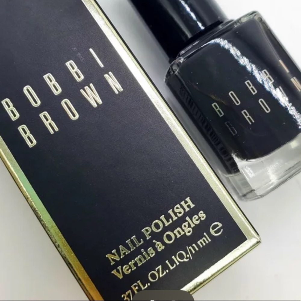 NWB BOBBI BROWN NAIL POLISH TUXEDO BLACK !